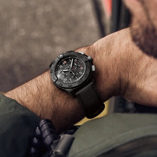 AVENGER B01 CHRONOGRAPH 44 - Image 4